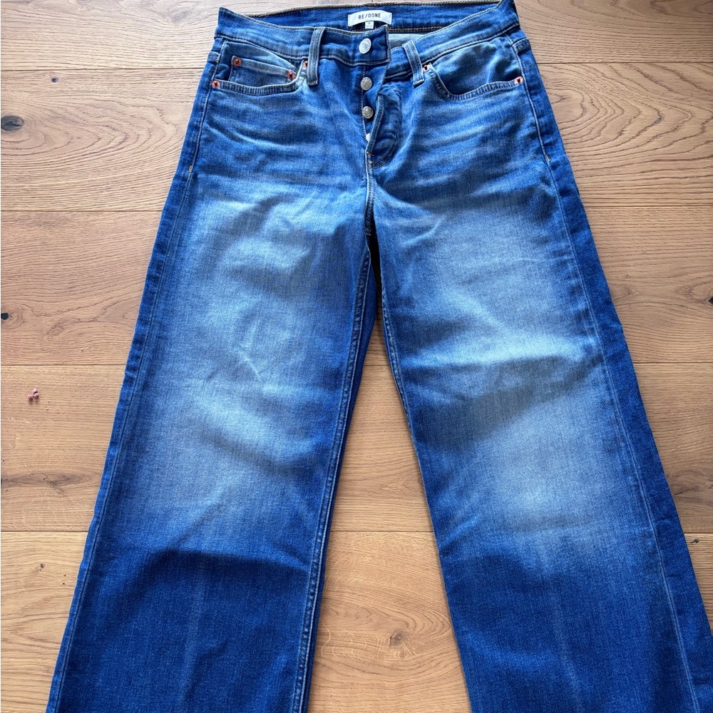 Re / Done  size 27. Wide leg raw edge crop new